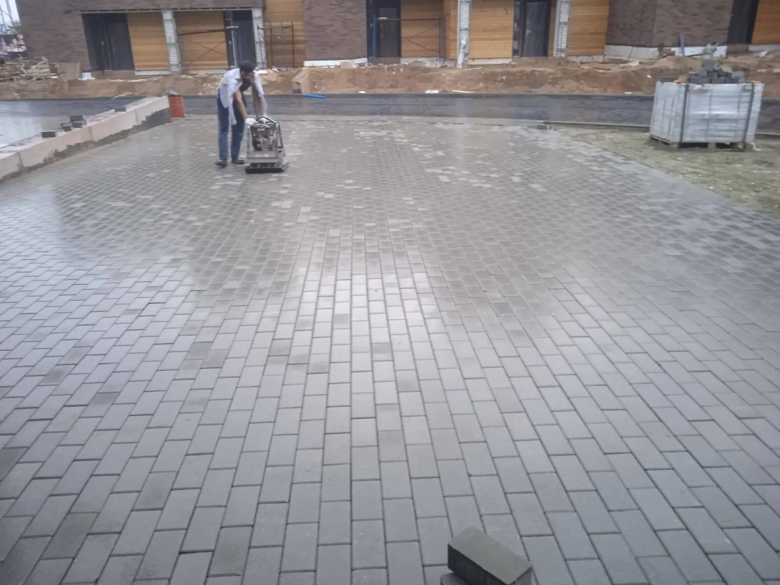Благоустройство и тротуарная плитка — фото 13